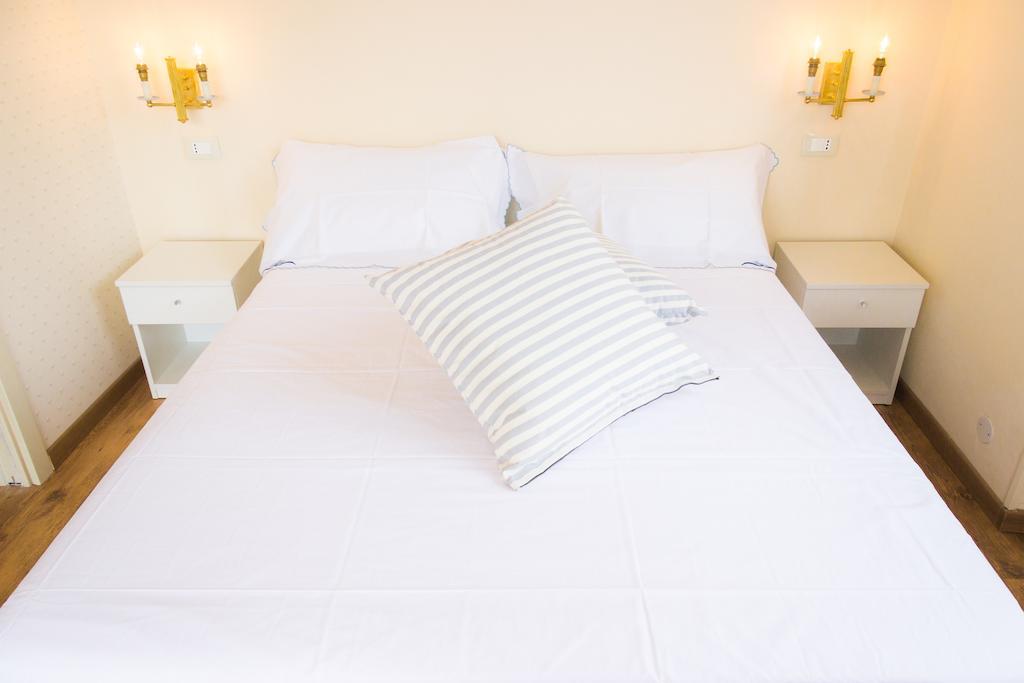 Hotel Dal Generale Moniga del Garda Pokoj fotografie